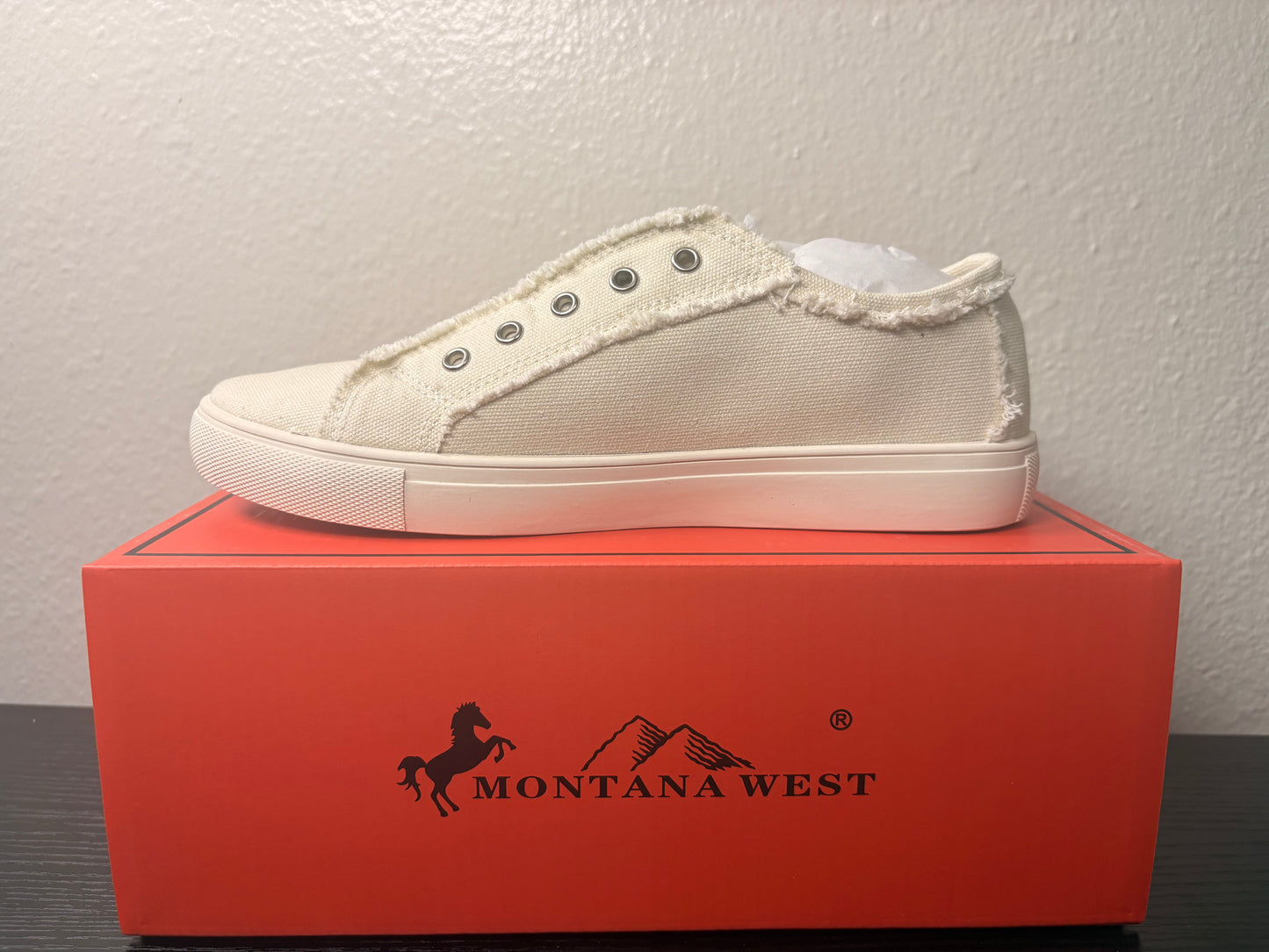 Montana West Size 9 Slip ons